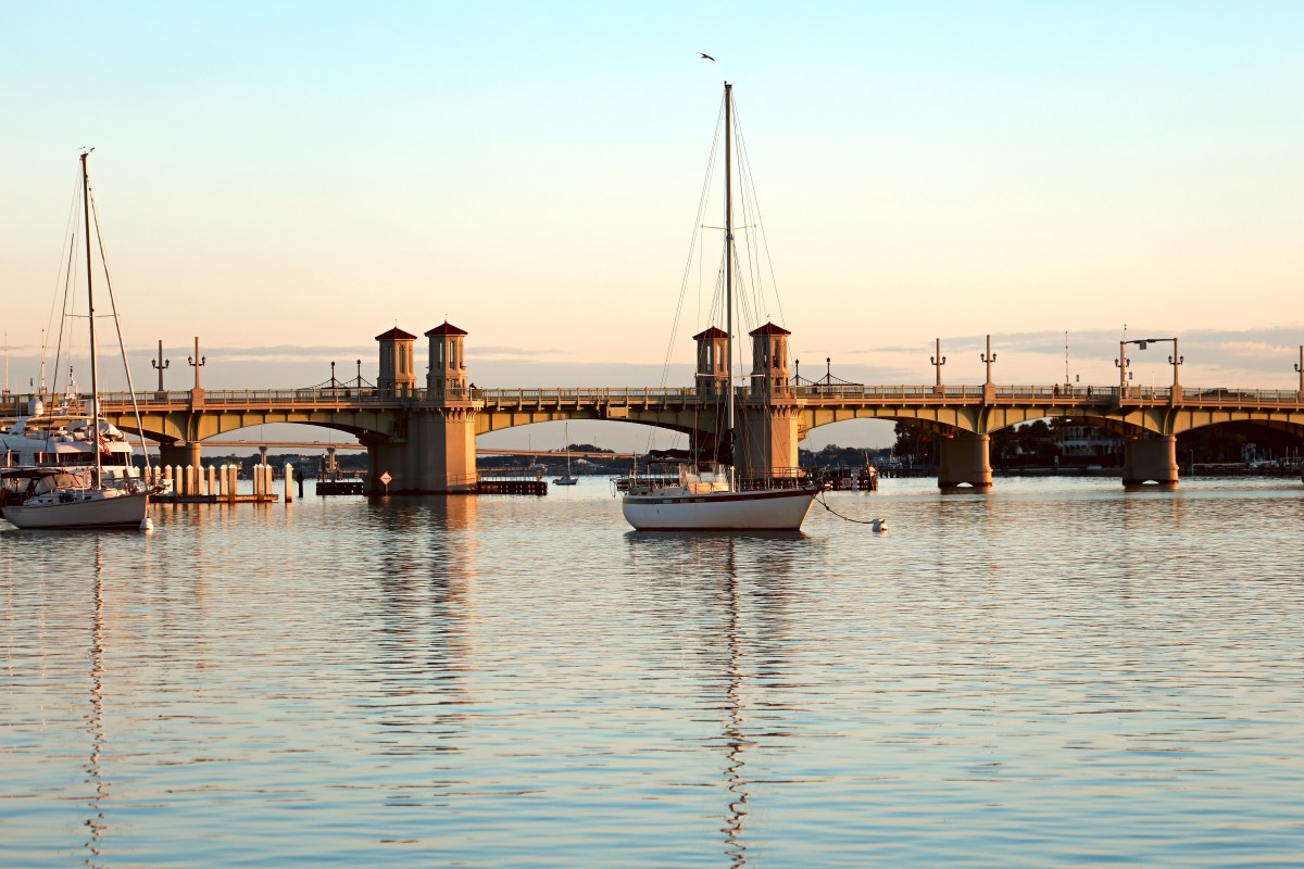 0P1A0182motherJPEG-auto3-cropped photo ratio copy-lightened boat