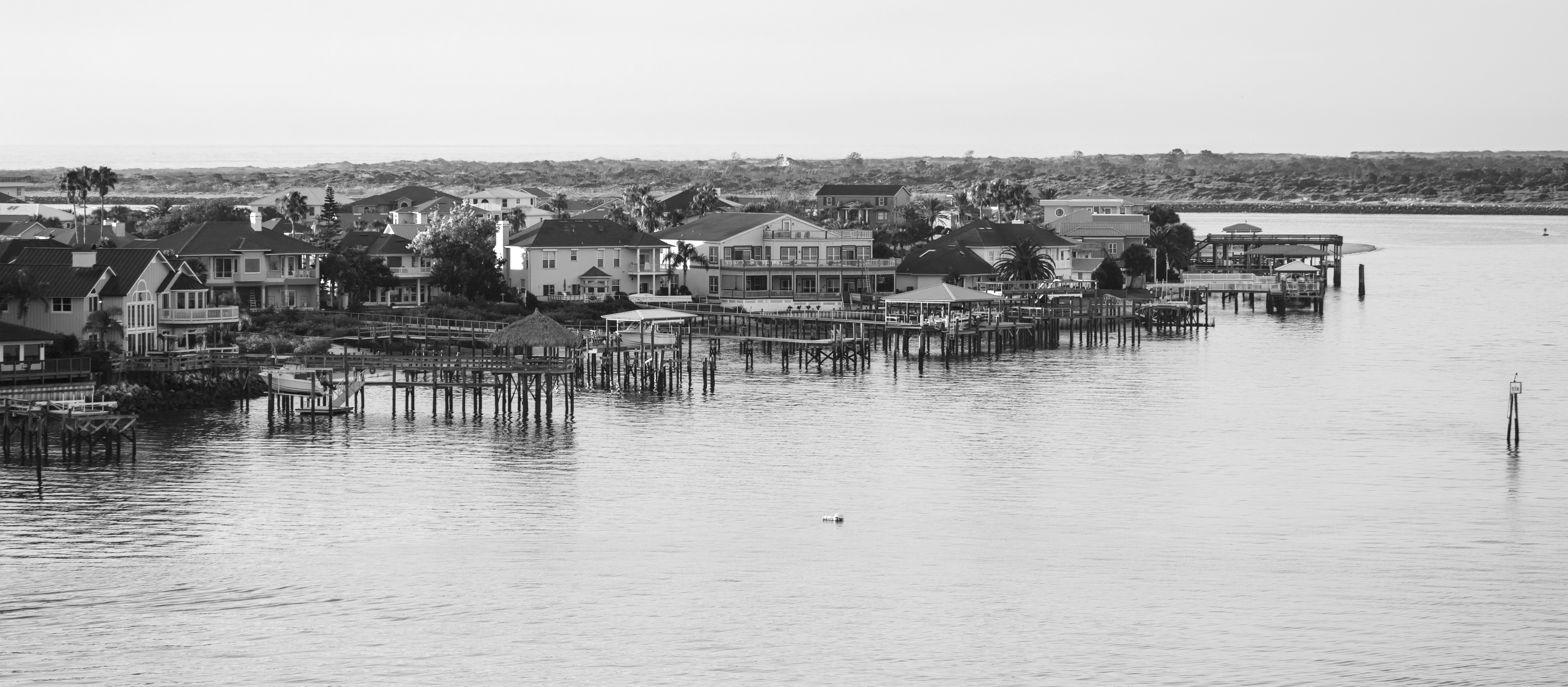 0P1A8294raw1-B&amp;W